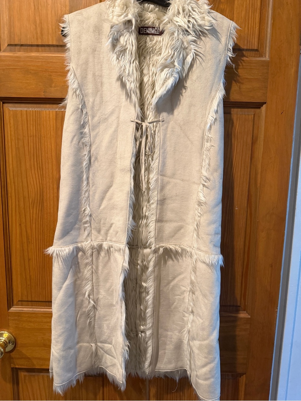 Sz 8 Denim&Co Long Cream Faux-Fur Trim Vest